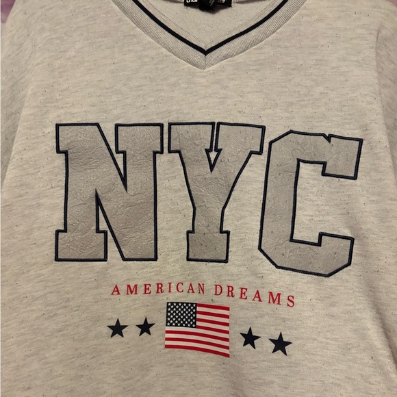 NYC Graphic Men’s V neck Sweatshirt size XL - Picture 2 of 6